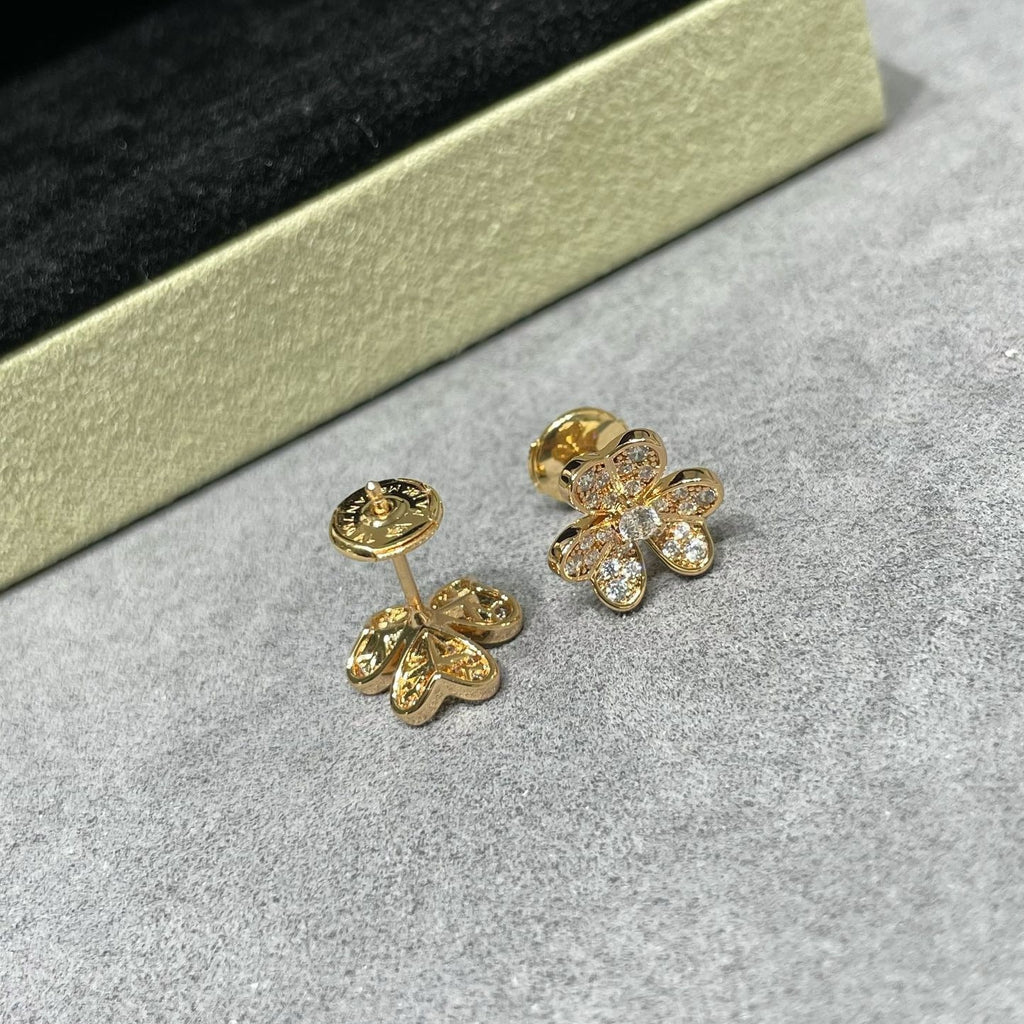 Lucky Clover Diamond Necklace