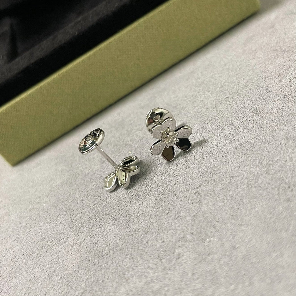 Lucky Clover Diamond Necklace